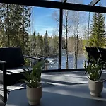 Keskikosken Lomamoekit Hébergement de vacances *