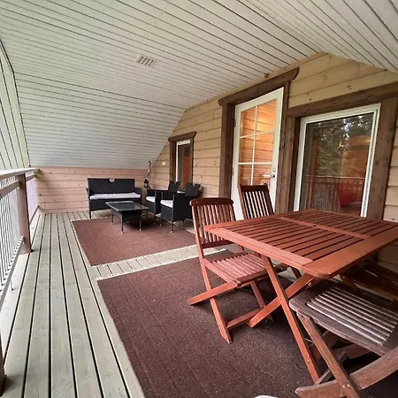 Keskikosken Lomamoekit بيت للعطل Venajanjarvi