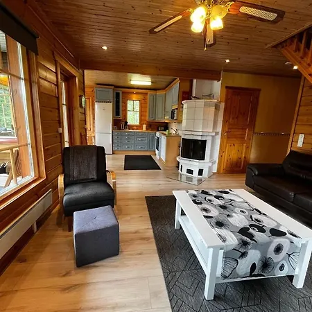Nyaraló Keskikosken Lomamoekit Venajanjarvi
