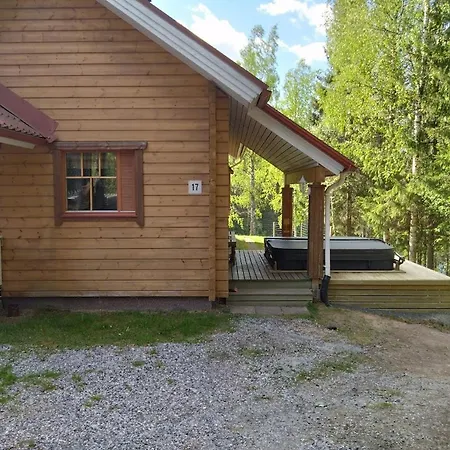 Keskikosken Lomamoekit بيت للعطل