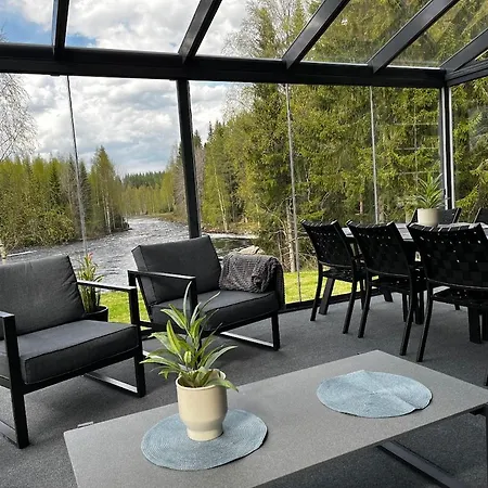 Keskikosken Lomamoekit *