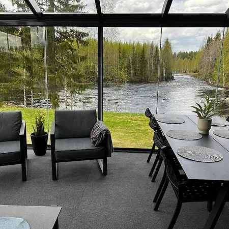 Keskikosken Lomamoekit * Venajanjarvi