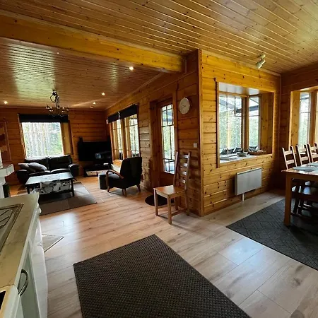 Keskikosken Lomamoekit * Venajanjarvi