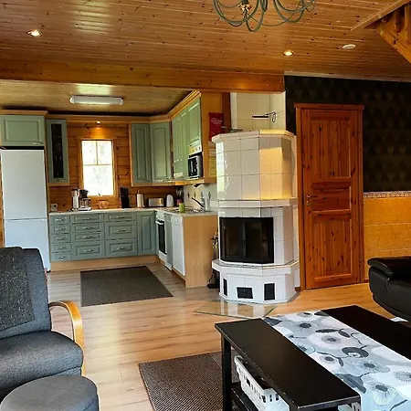 Keskikosken Lomamoekit * Venajanjarvi