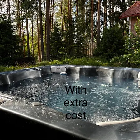 Keskikosken Lomamoekit بيت للعطل *