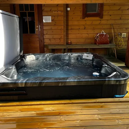 Keskikosken Lomamoekit بيت للعطل Venajanjarvi