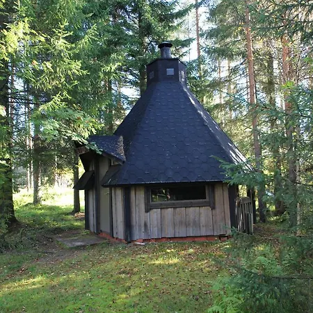 Keskikosken Lomamoekit بيت للعطل