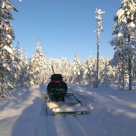Keskikosken Lomamoekit * Venajanjarvi