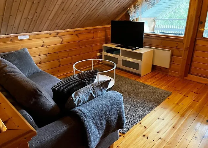 Keskikosken Lomamoekit * Venajanjarvi