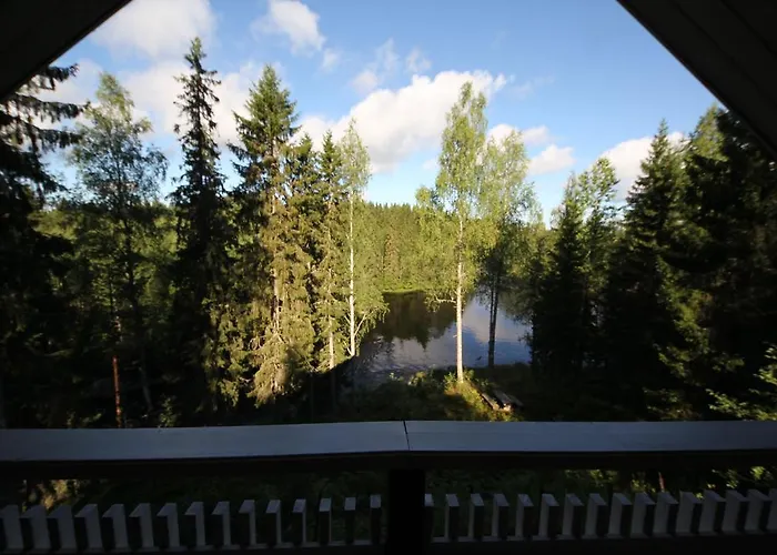 Keskikosken Lomamoekit * Venajanjarvi